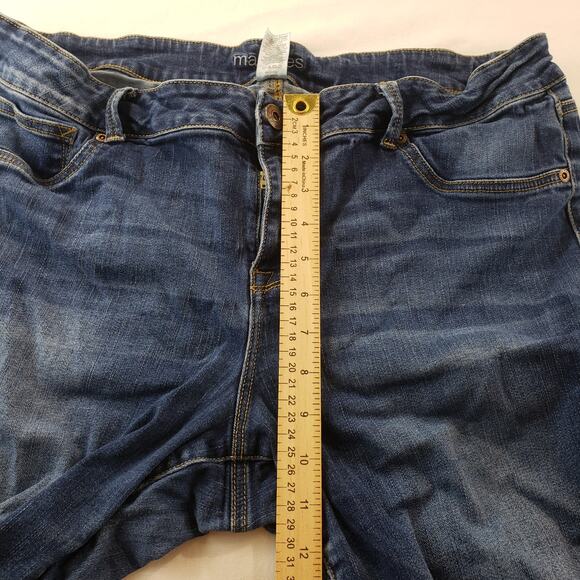 Maurices Jeans Women Plus 18 Regular Mid Rise Blue Skinny Jeans Outdoors 36x28.5 - Picture 4 of 13